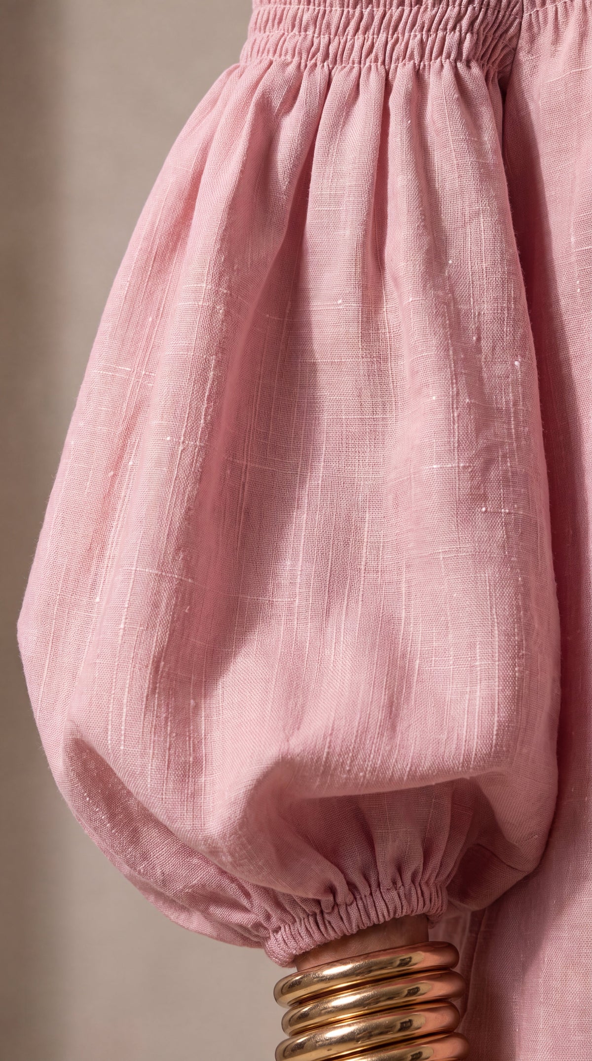 Amara | Sukienka off-shoulder z bufiastymi rękawami