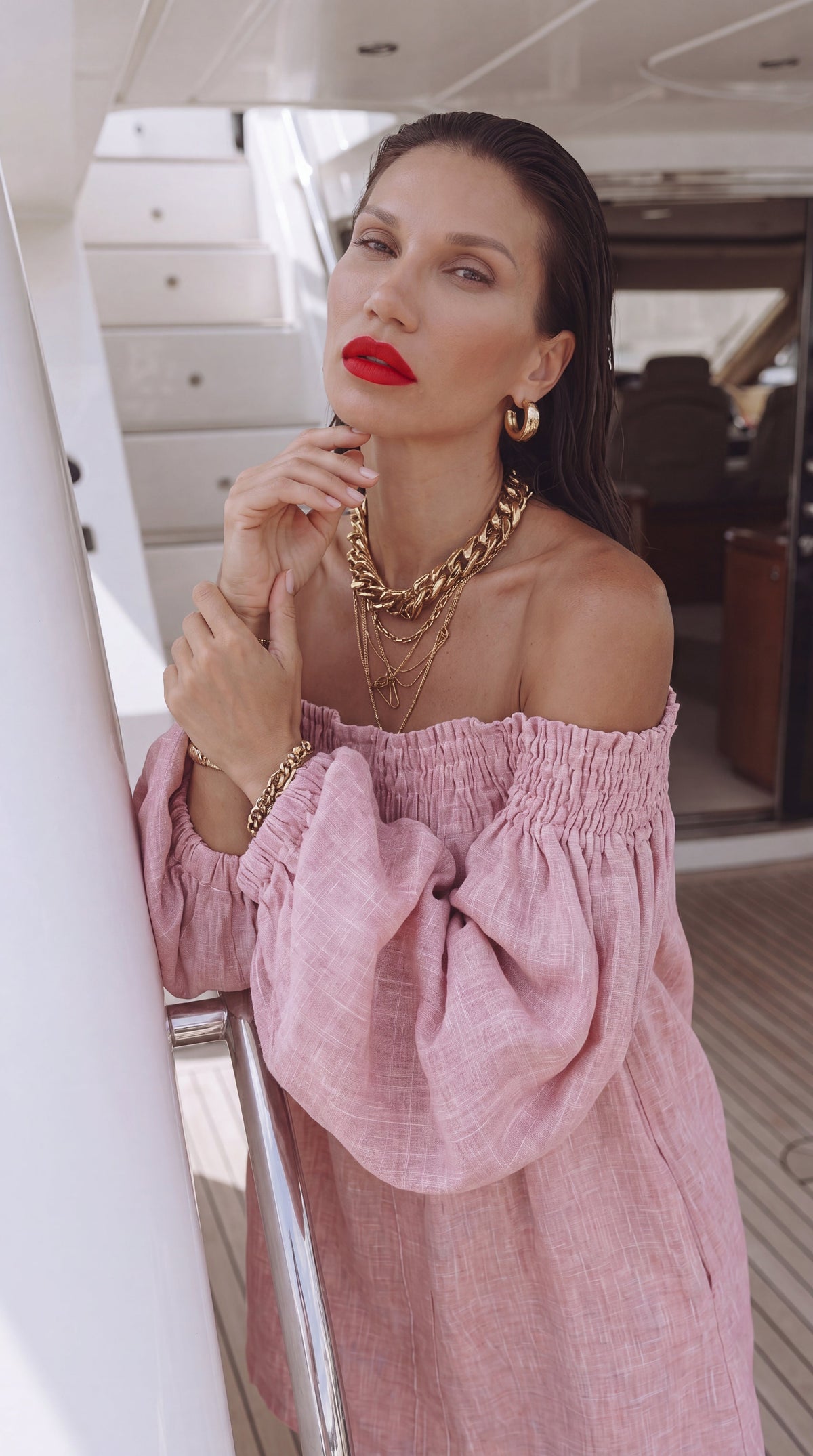 Amara | Sukienka off-shoulder z bufiastymi rękawami